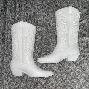 NEW RENO Cowboy Boots from SODA